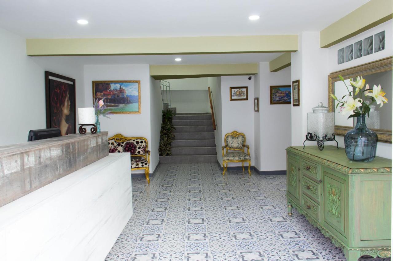 Hotel Avanti Cali Buitenkant foto